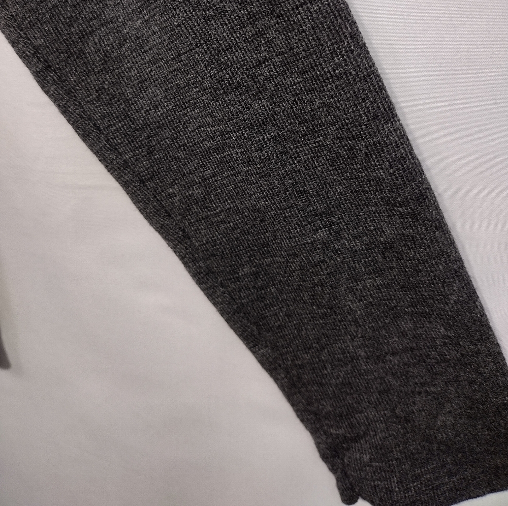 Ann Taylor 100% Wool Turtle Neck Sweater Women's L Gray Casual Comfy Minimalist - Picture 3 of 8